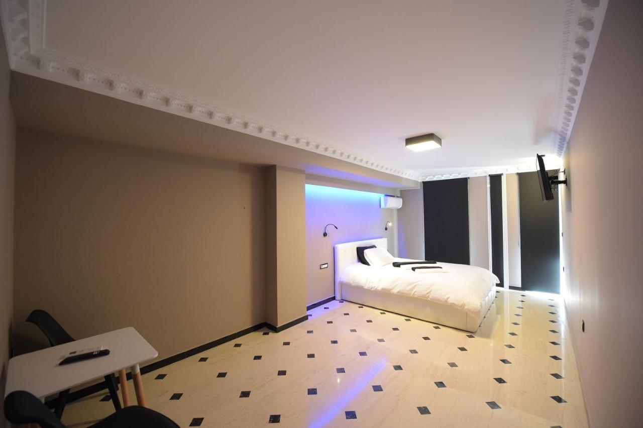 Pietra Mare Suites Patras Exterior photo