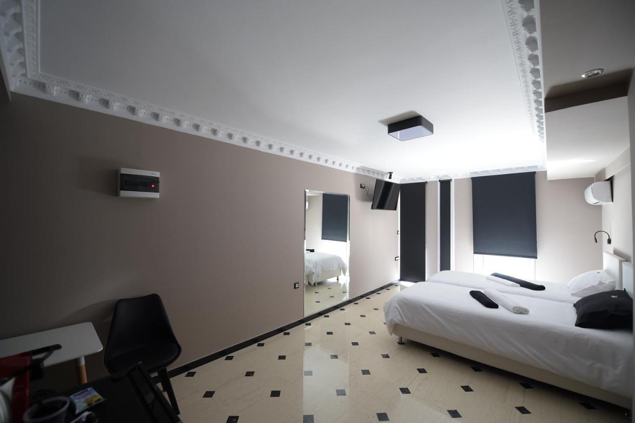 Pietra Mare Suites Patras Exterior photo